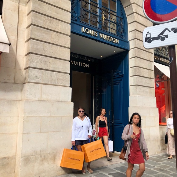 Meet your Posher, Debbie - Picture 5 of 9